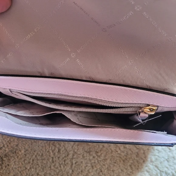 Brand new Michael Kors purse - Picture 3 of 4